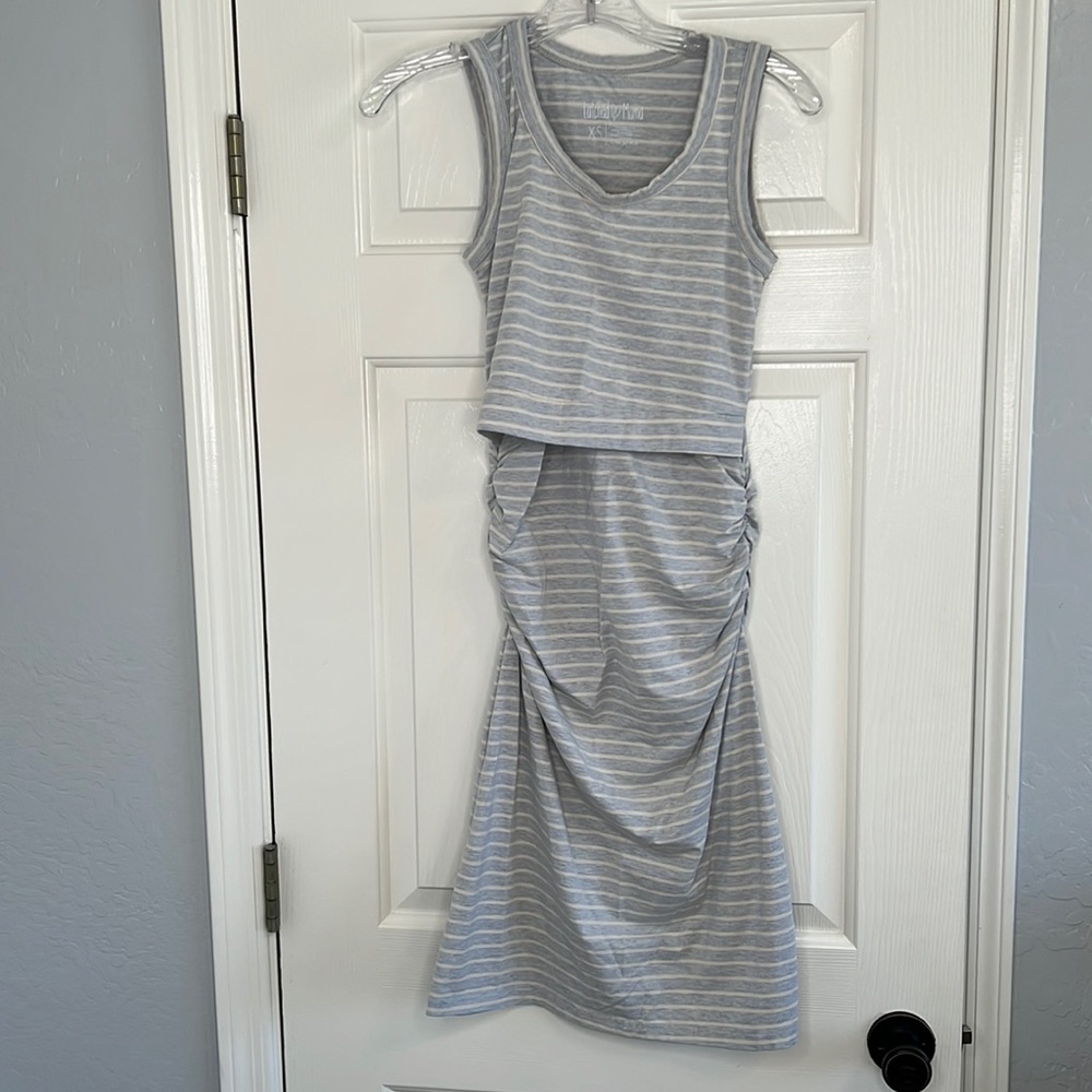 Latched Mama maternity grey white stretchy ruched midi dress breastfeeding XS